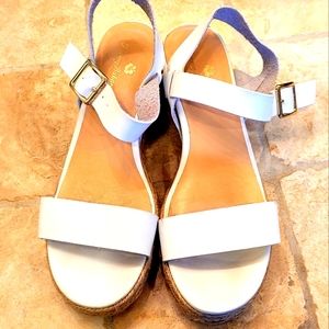 Tommy Bahama white sandals